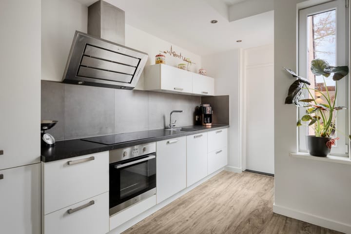 Foto 17 van Johannes Vermeerstraat 14