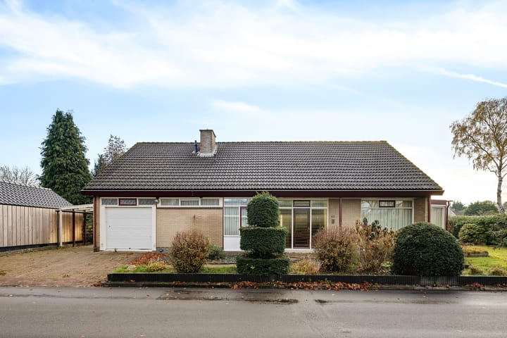 Photo 6 of Johan Willem Frisolaan 50