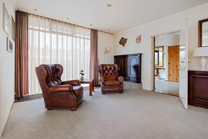 Photo 10 of Johan Willem Frisolaan 50