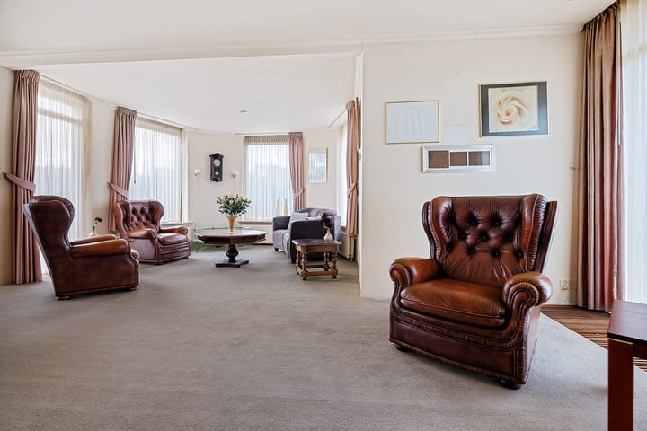 Photo 3 of Johan Willem Frisolaan 50