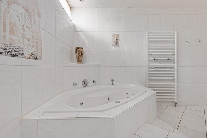 Photo 29 of Johan Willem Frisolaan 50