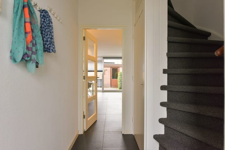 Foto 16 van Wethouder van Damlaan 8