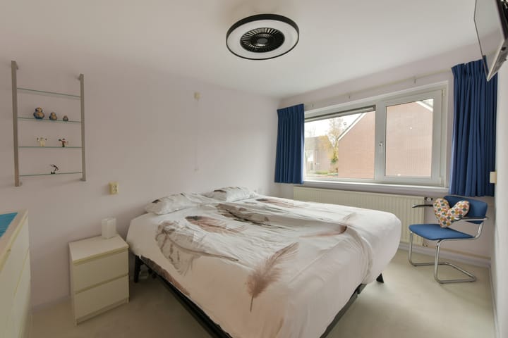 Foto 17 van Wethouder van Damlaan 8