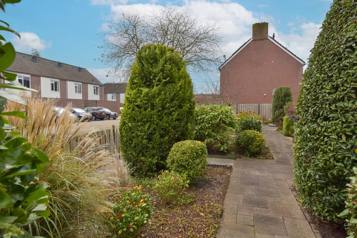 Foto 32 van Wethouder van Damlaan 8