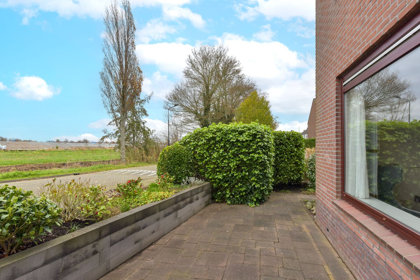 Photo 35 of Wethouder van Damlaan 8