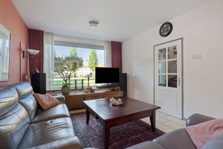 Foto 14 van Meindert Hobbemastraat 12