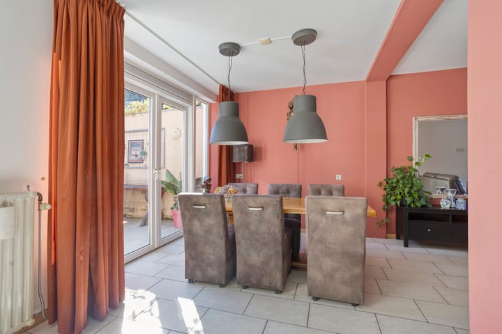 Foto 22 van Meindert Hobbemastraat 12