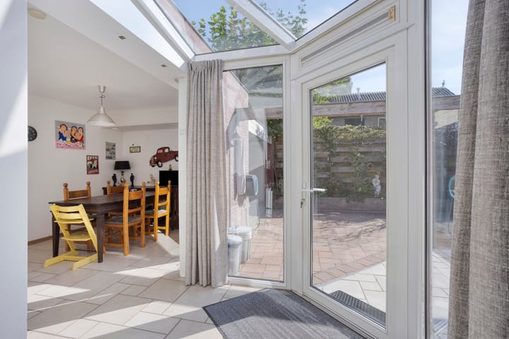 Foto 23 van Meindert Hobbemastraat 12