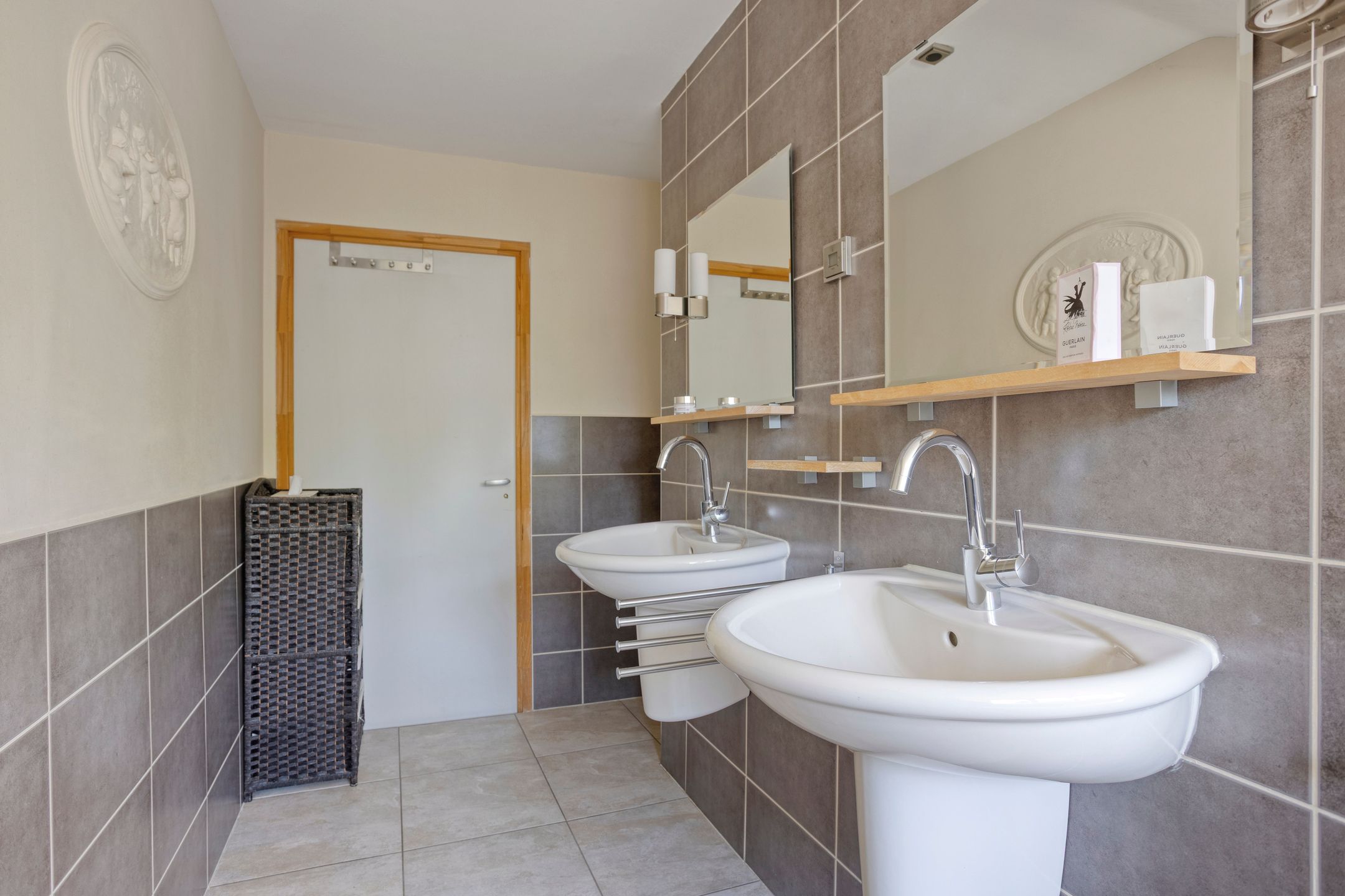 Foto 36 van Meindert Hobbemastraat 12