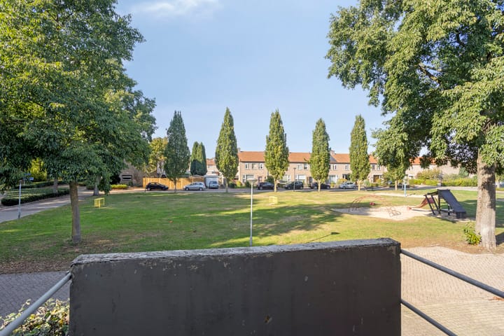 Foto 40 van Meindert Hobbemastraat 12