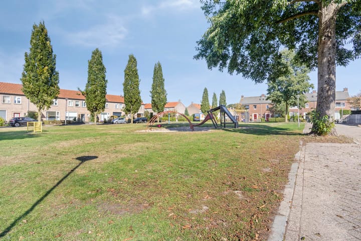 Foto 43 van Meindert Hobbemastraat 12