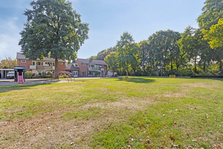 Foto 44 van Meindert Hobbemastraat 12