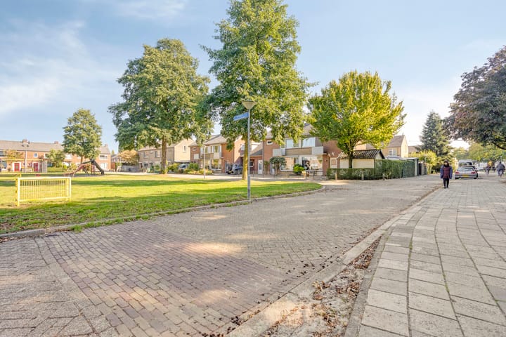 Foto 46 van Meindert Hobbemastraat 12