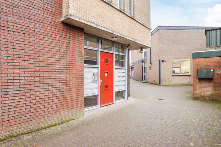 Photo 32 of Schoolstraat 13