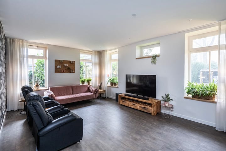 Foto 8 van Dommelerdijk 113