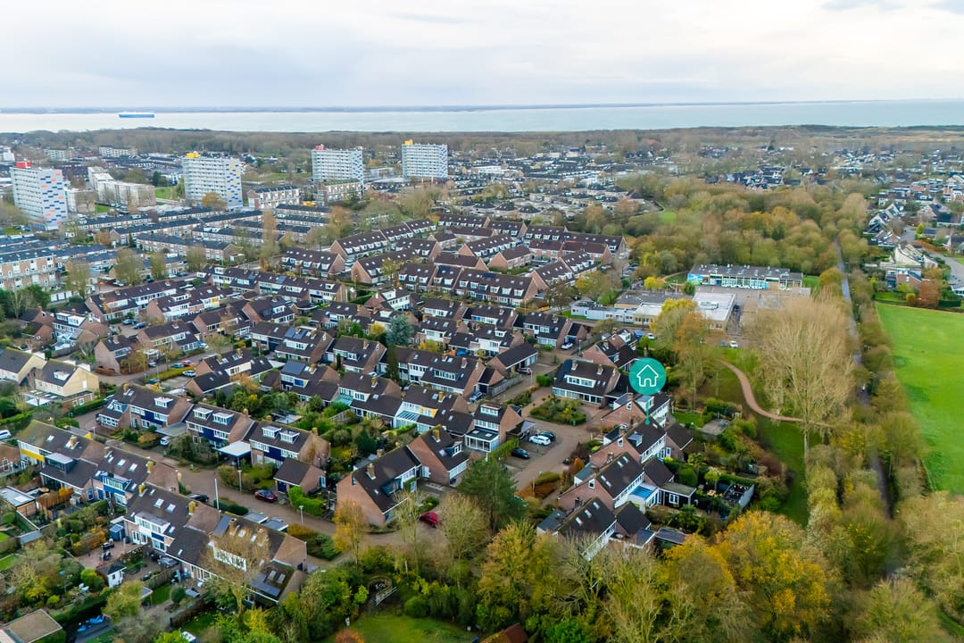 Photo 2 of Van Karnebeekstraat 29