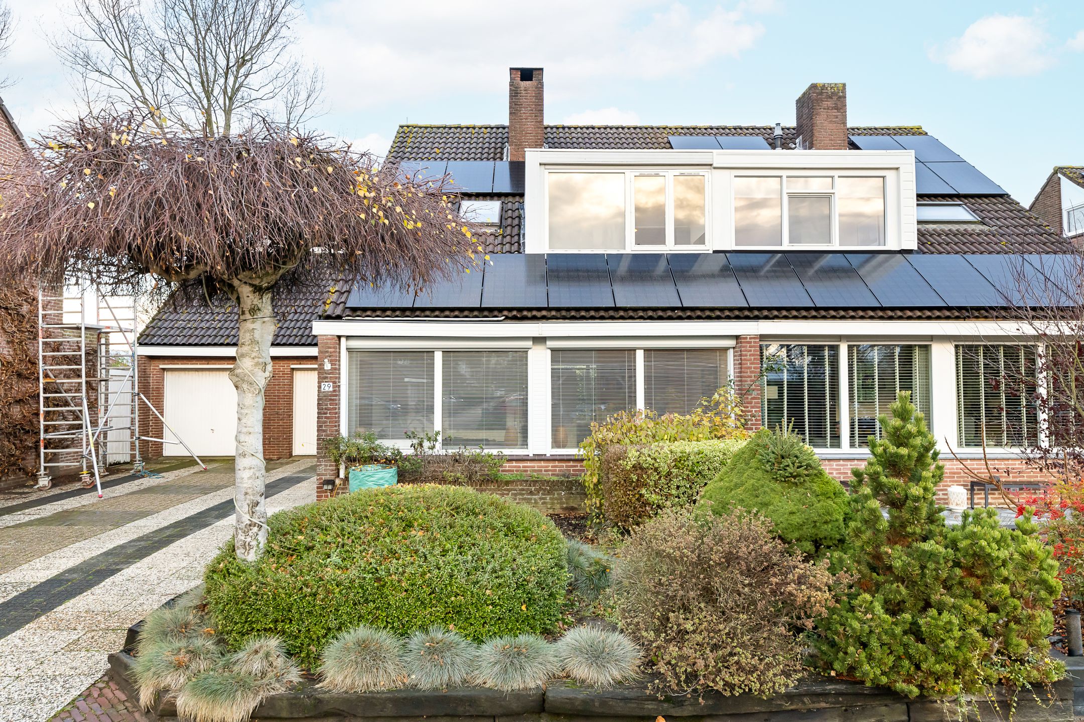 Photo 3 of Van Karnebeekstraat 29