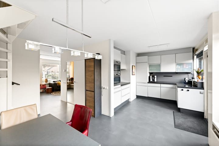 Foto 13 van Van Karnebeekstraat 29