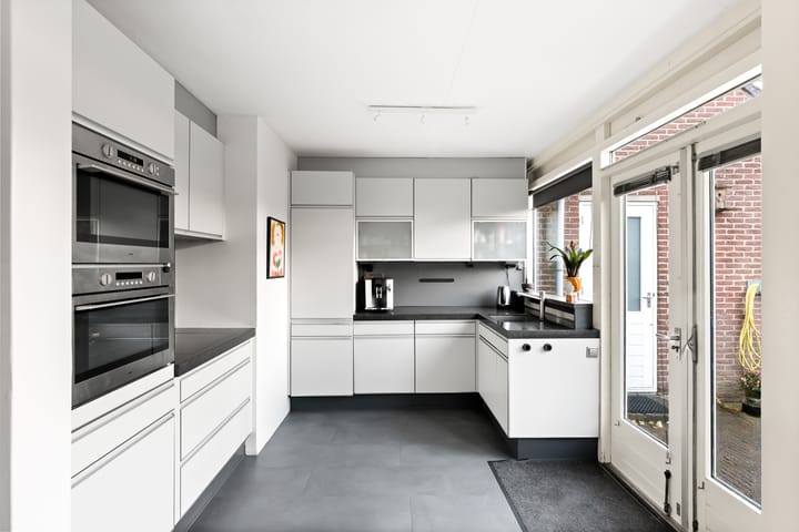 Foto 15 van Van Karnebeekstraat 29