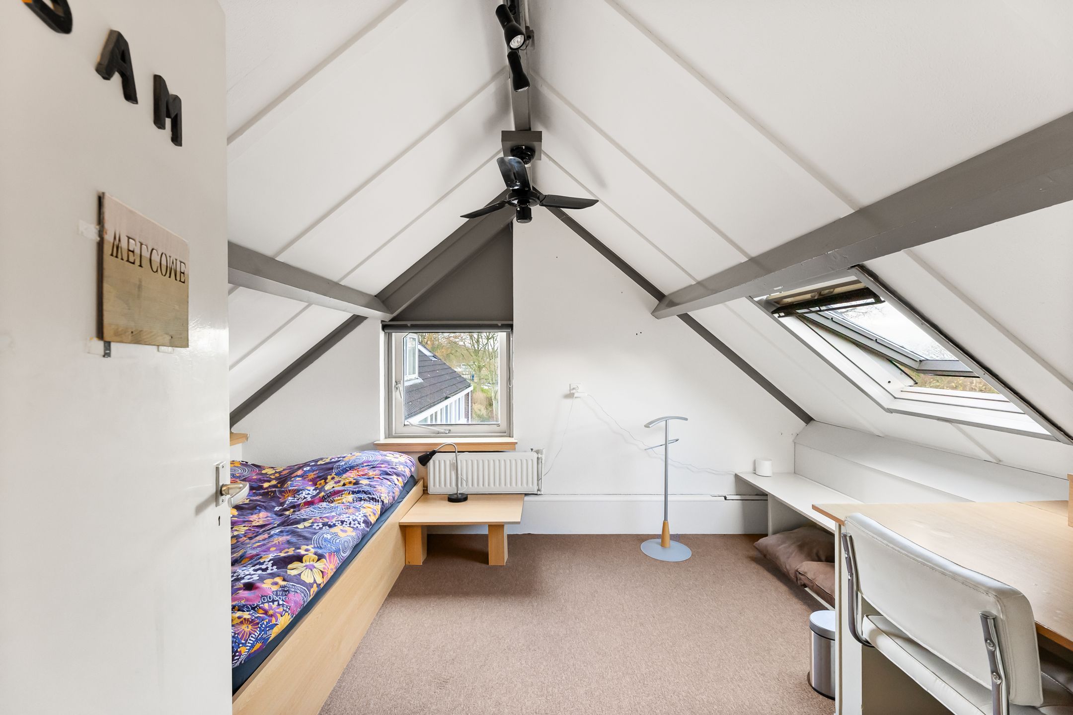 Photo 33 of Van Karnebeekstraat 29