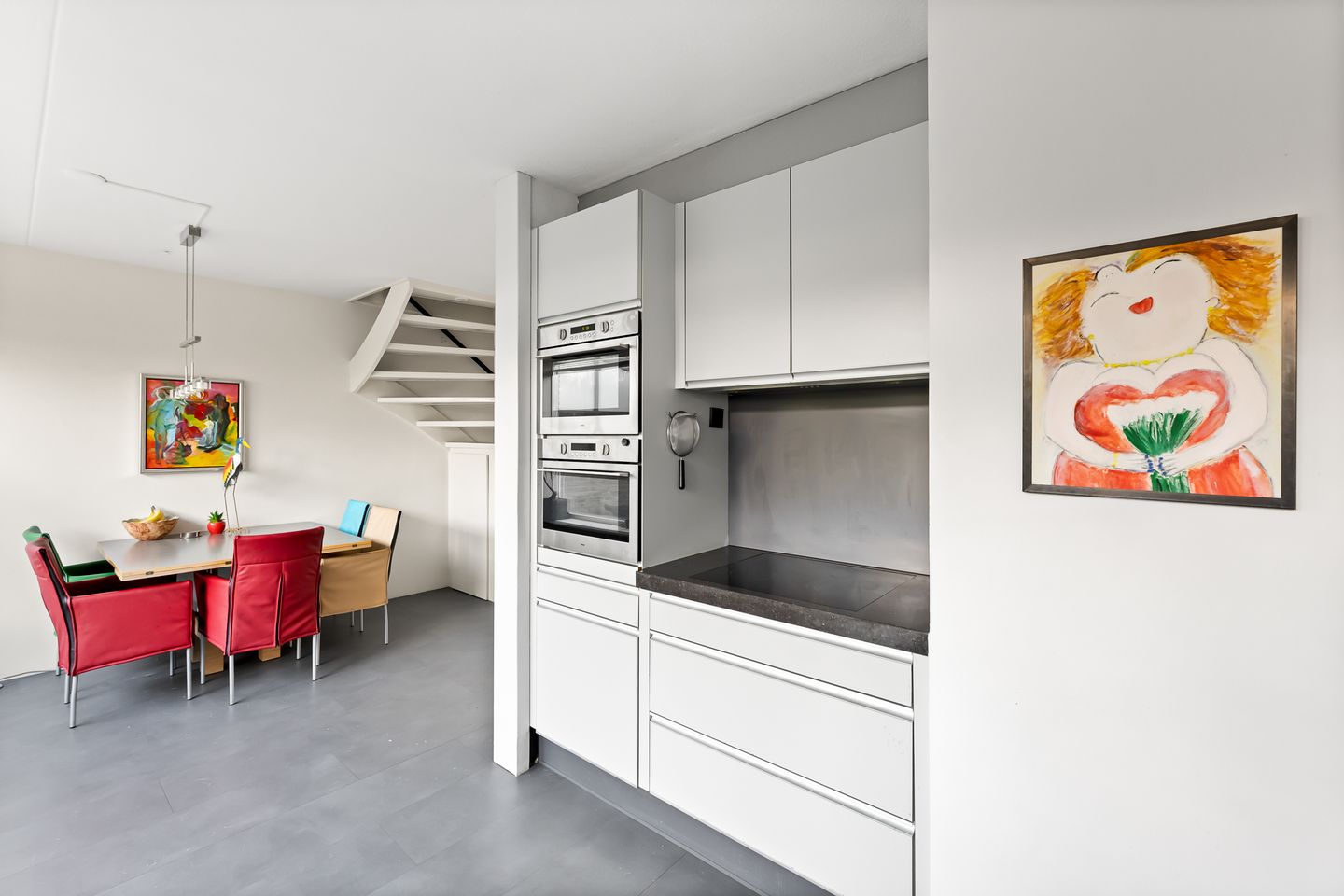 Photo 14 of Van Karnebeekstraat 29