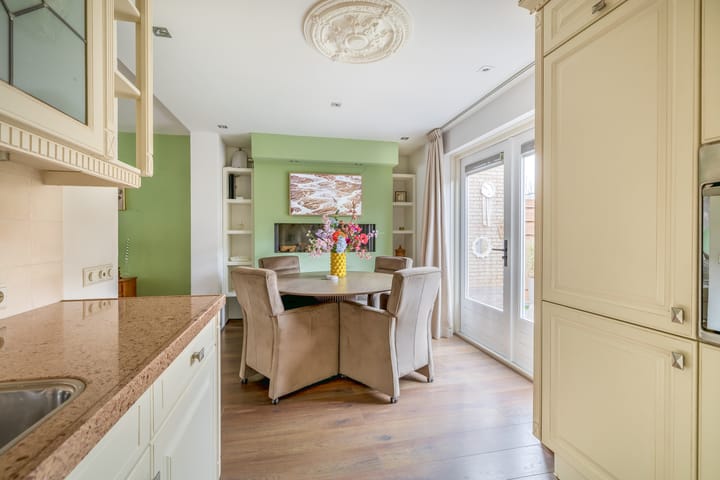 Photo 14 of Van Lennepstraat 5