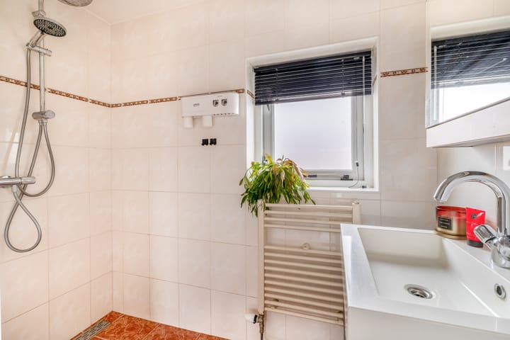 Photo 16 of Van Lennepstraat 5