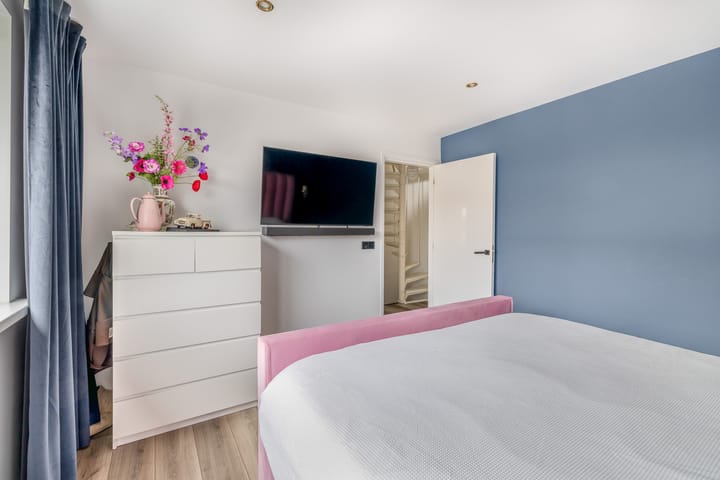 Photo 18 of Van Lennepstraat 5