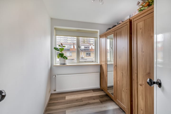 Photo 20 of Van Lennepstraat 5