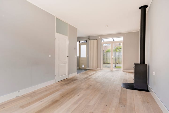 Photo 2 of Barbarossastraat 16