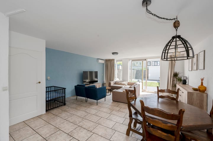 Photo 10 of Charlie Chaplinweg 7