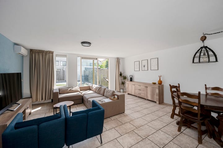 Photo 11 of Charlie Chaplinweg 7