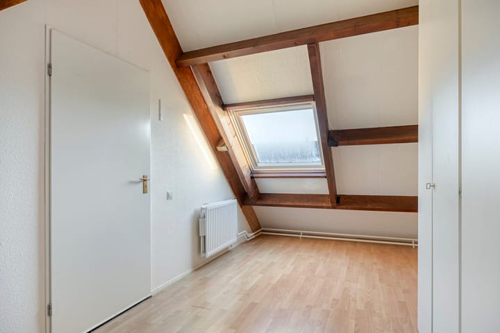 Foto 32 van Jagerstraat 8