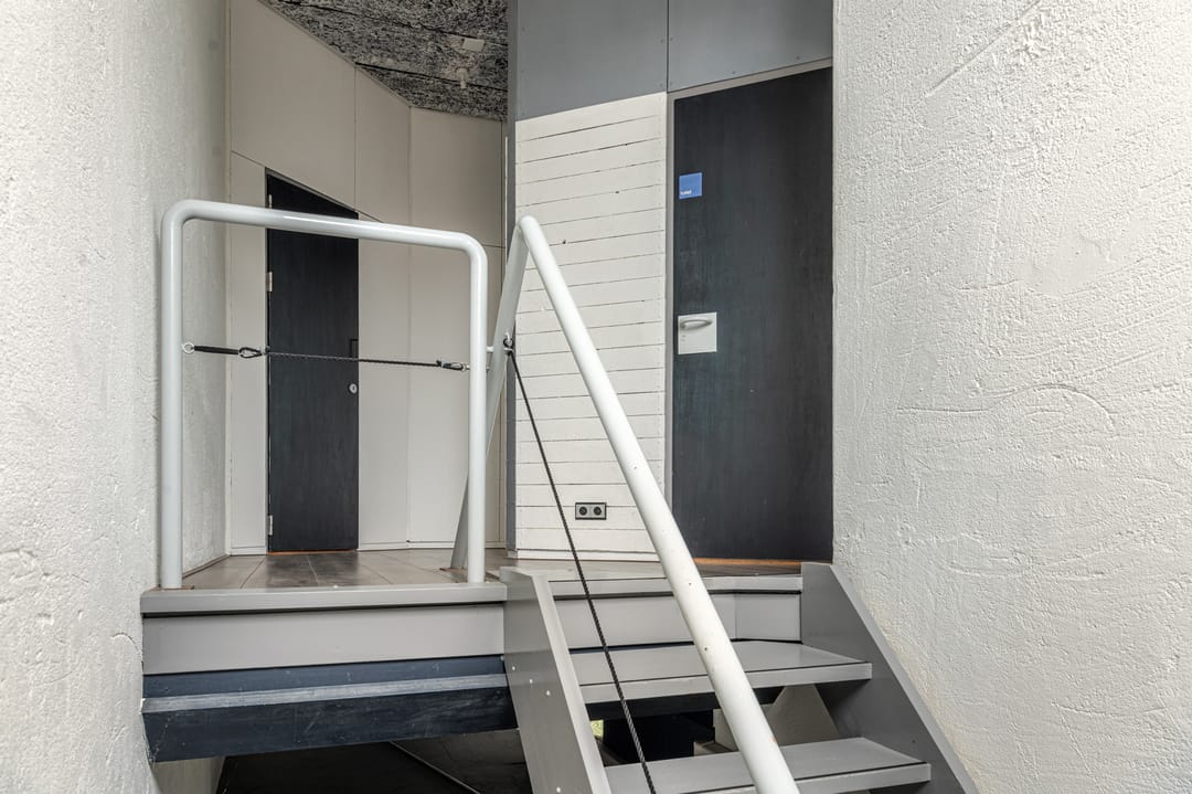 Photo 11 of Vredeman de Vriesstraat 9