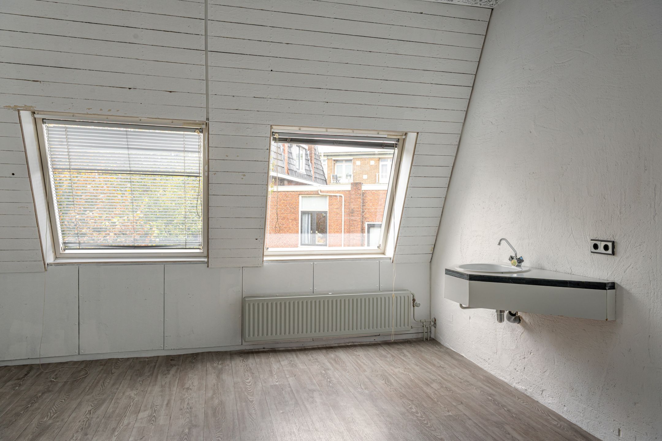 Photo 12 of Vredeman de Vriesstraat 9