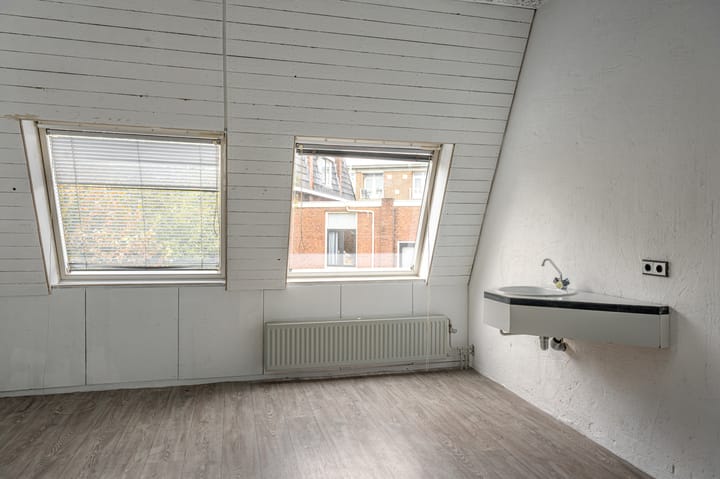 Foto 12 van Vredeman de Vriesstraat 9