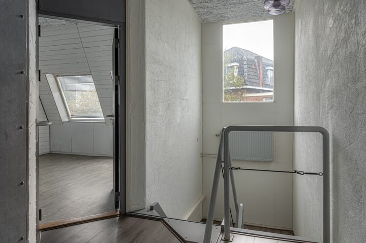 Foto 15 van Vredeman de Vriesstraat 9