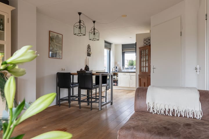 Photo 16 of Schoener 1