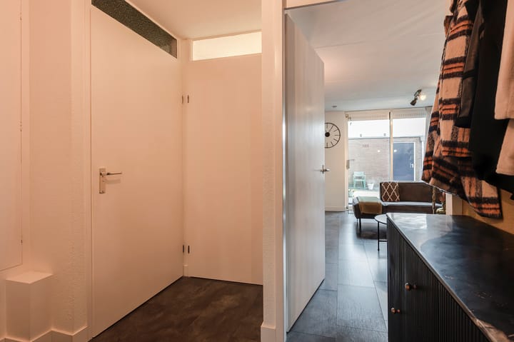 Photo 8 of Cornelis van Haarlemlaan 1