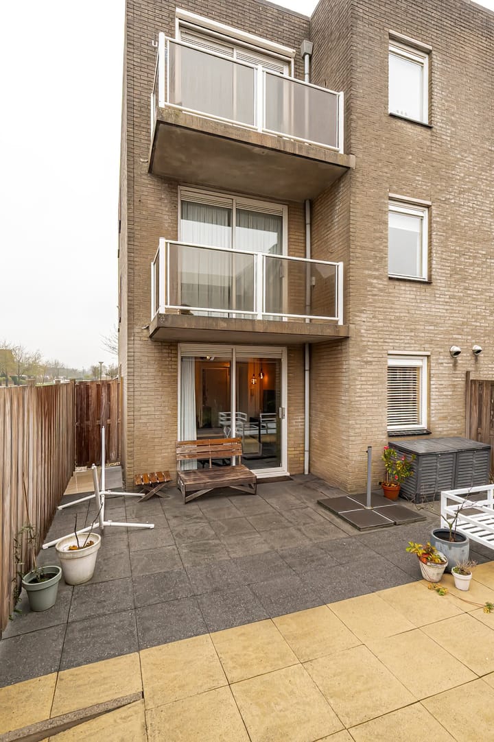 Photo 26 of Cornelis van Haarlemlaan 1