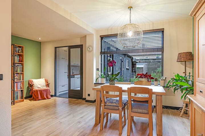 Photo 18 of Flessestraat 32