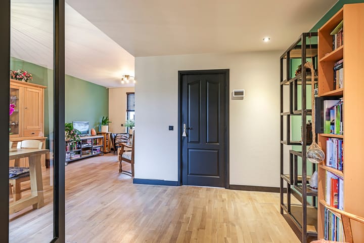 Photo 25 of Flessestraat 32