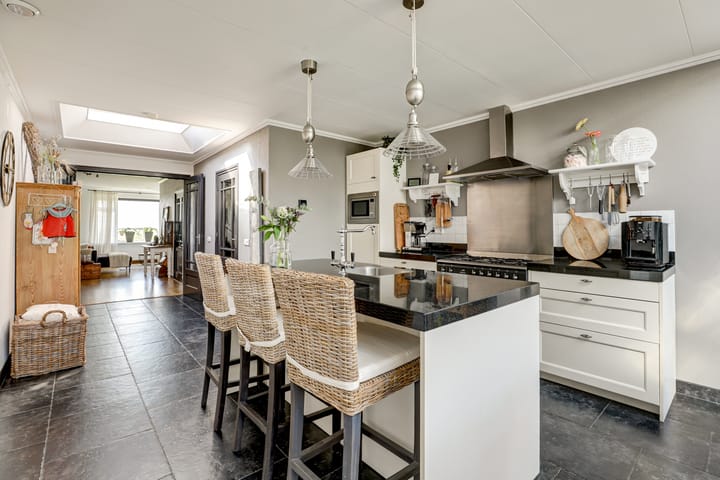 Photo 13 of Buren 34