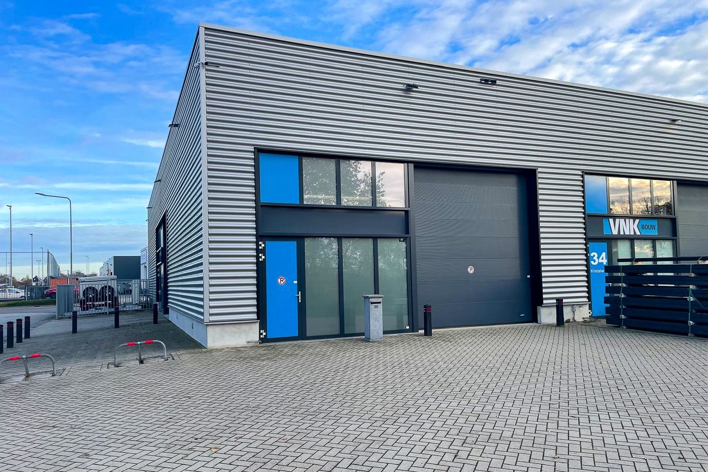 Bekijk foto 2 van Kristalweg 30