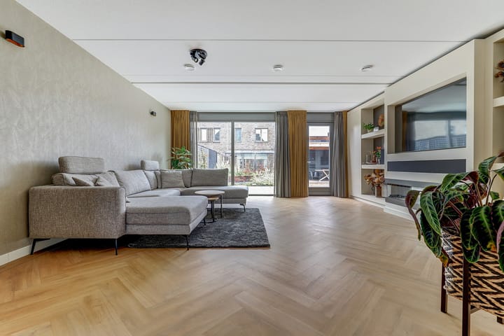 Photo 3 of Afsluitdijk 24