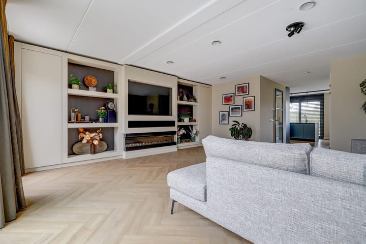 Photo 6 of Afsluitdijk 24