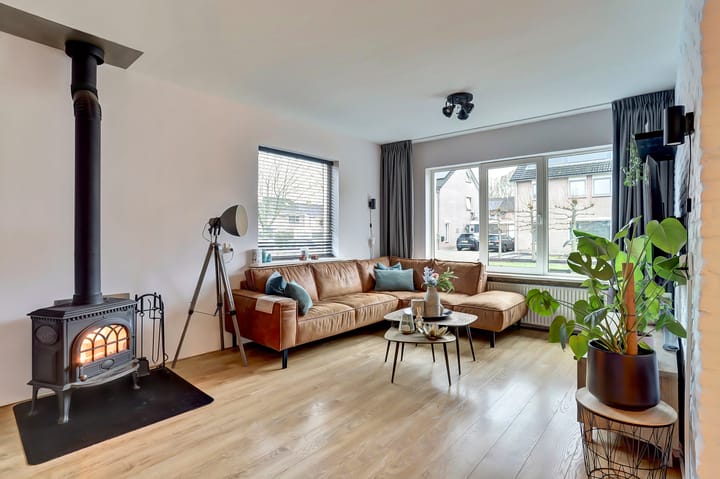 Foto 6 van Bernhardlaan 27