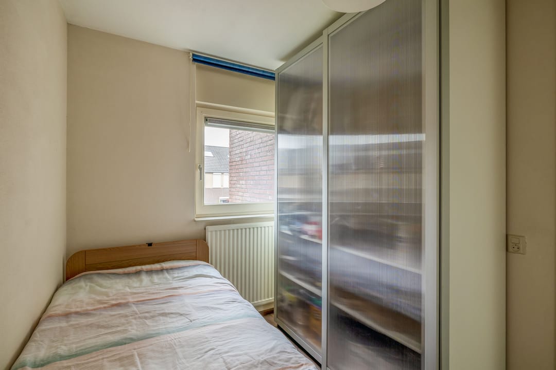 Foto 13 van Meidoornlaan 7