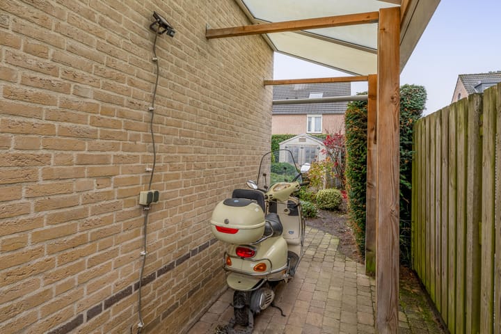 Foto 18 van Meidoornlaan 7