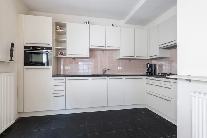 Photo 4 of Roekstraat 37